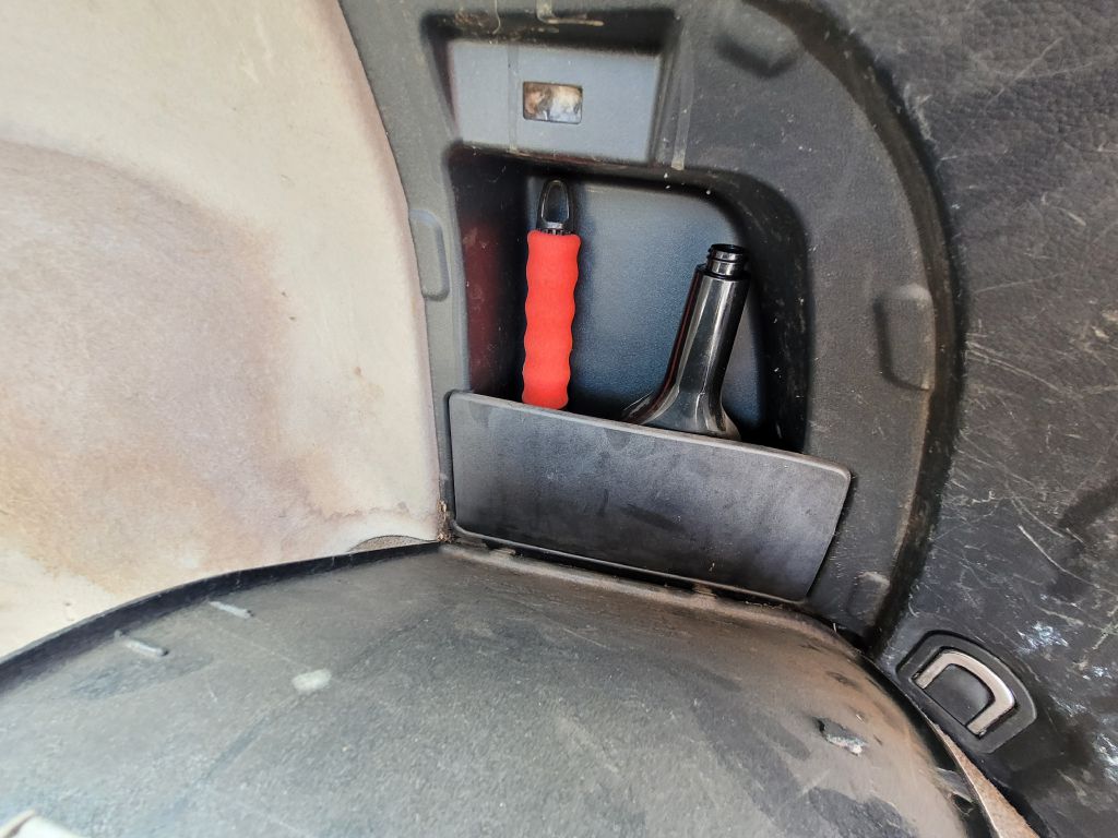 Photo 41 of this SUBARU LEGACY