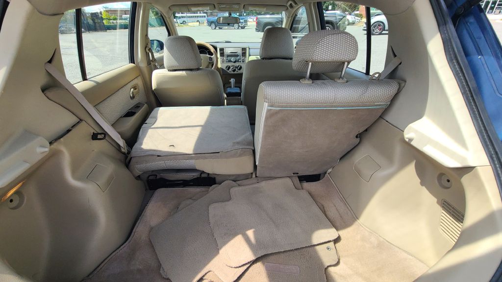 Photo 18 of this NISSAN VERSA