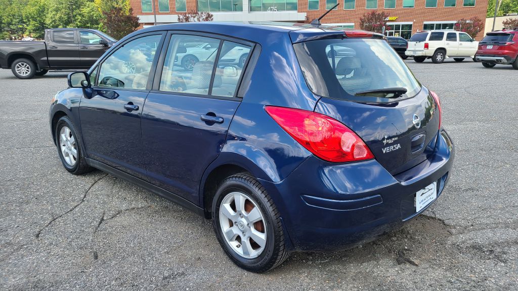 Photo 26 of this NISSAN VERSA