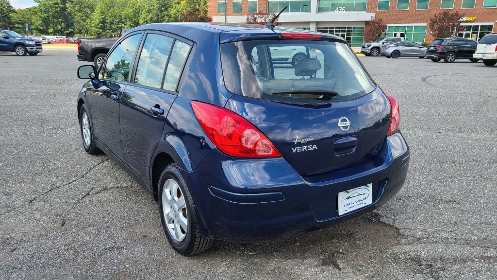 Photo 27 of this NISSAN VERSA