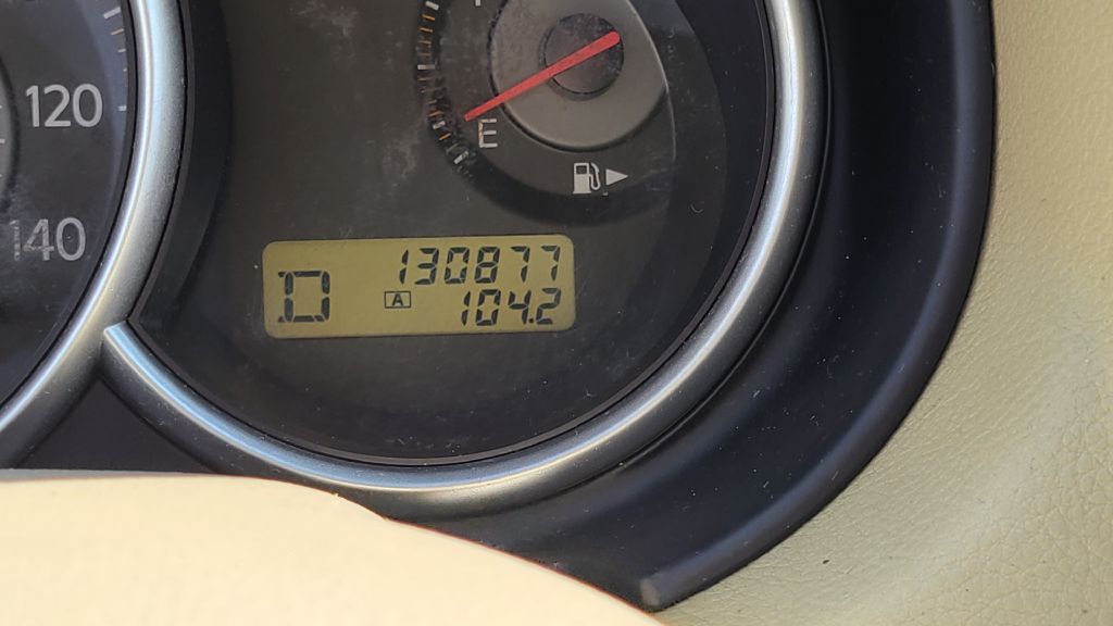 Photo 40 of this NISSAN VERSA