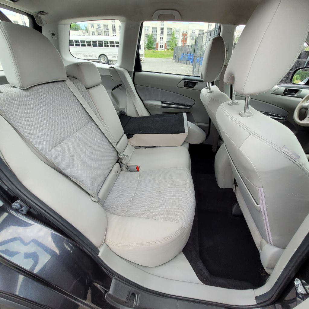 Photo 17 of this SUBARU FORESTER