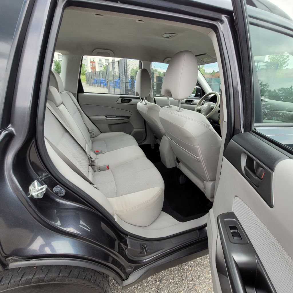 Photo 35 of this SUBARU FORESTER