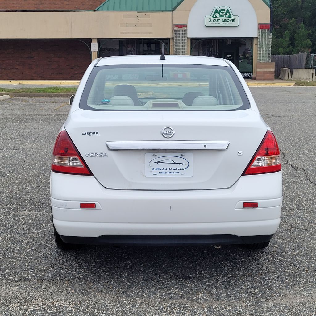 Photo 4 of this NISSAN VERSA