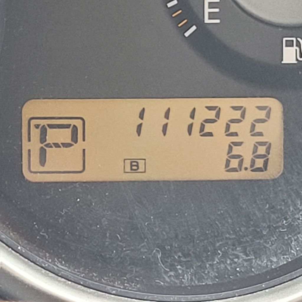 Photo 10 of this NISSAN VERSA
