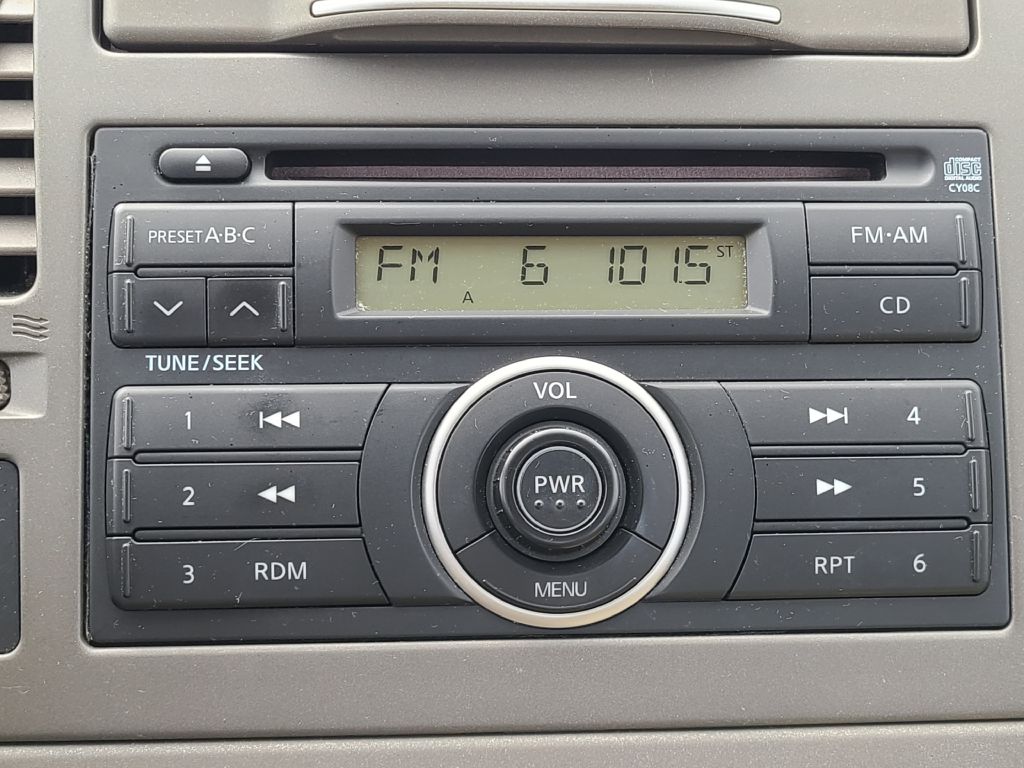 Photo 14 of this NISSAN VERSA