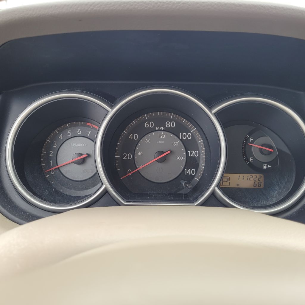 Photo 17 of this NISSAN VERSA
