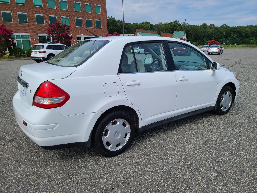 Photo 23 of this NISSAN VERSA