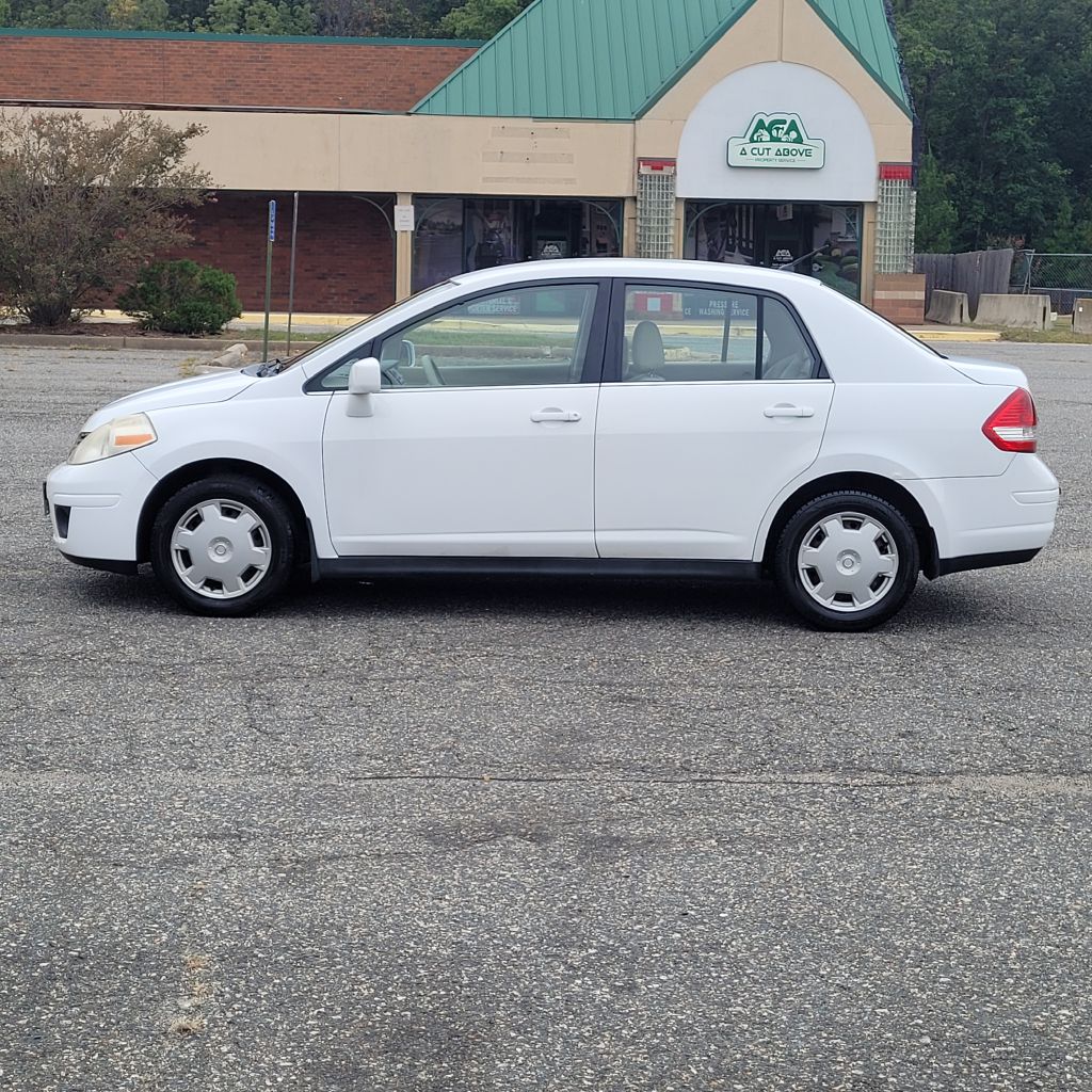 Photo 36 of this NISSAN VERSA
