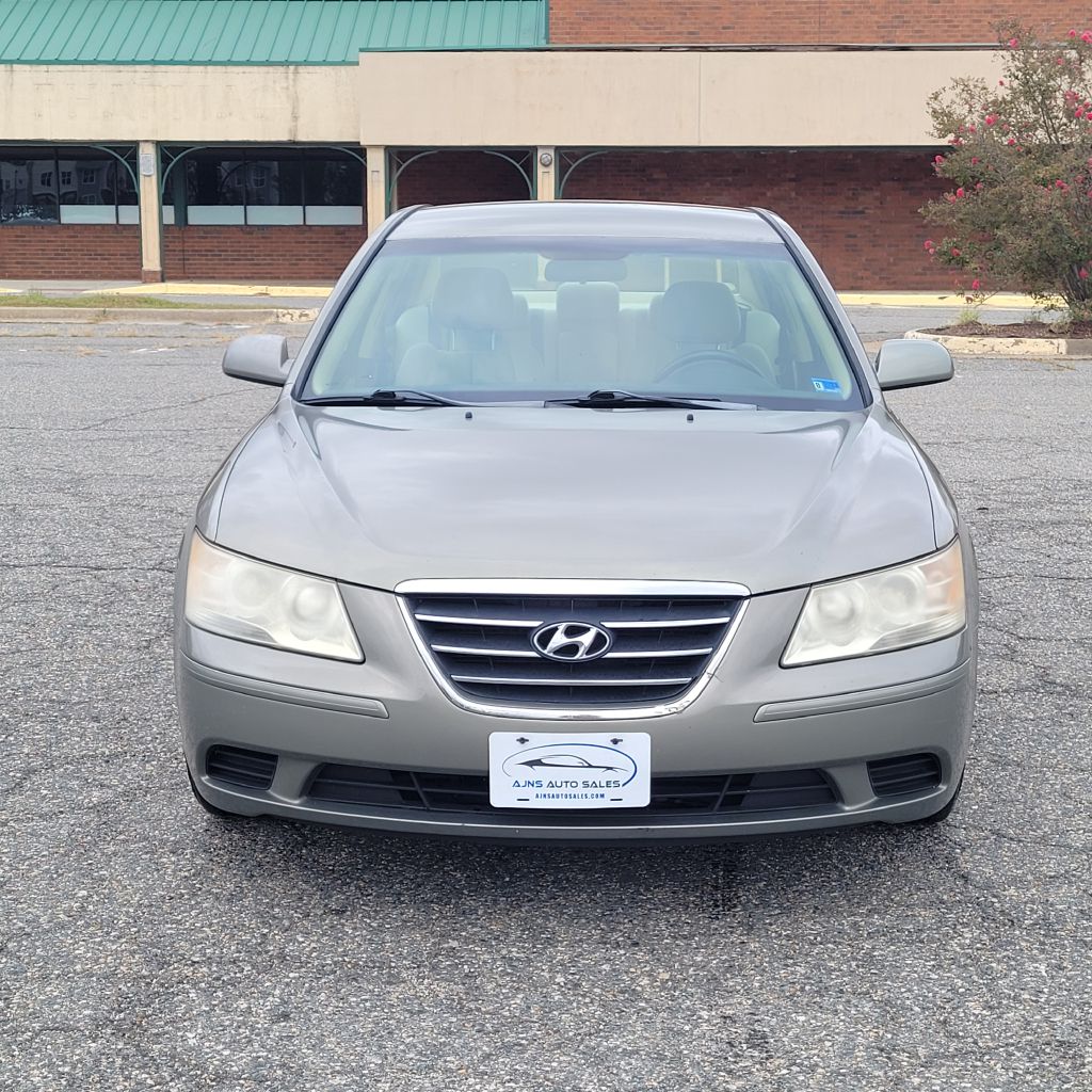 Photo 8 of this HYUNDAI SONATA