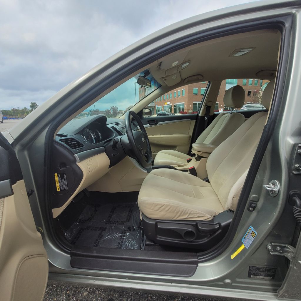 Photo 10 of this HYUNDAI SONATA