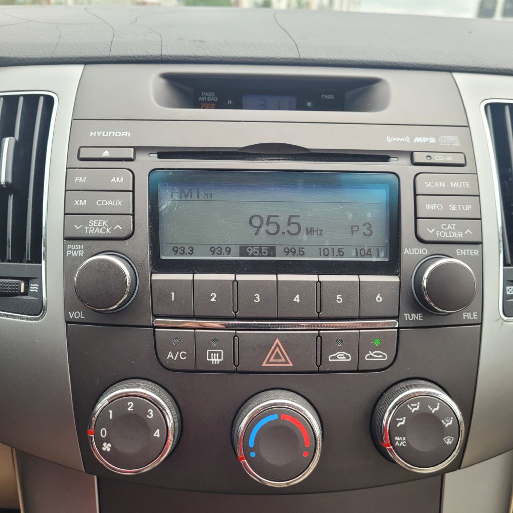 Photo 11 of this HYUNDAI SONATA