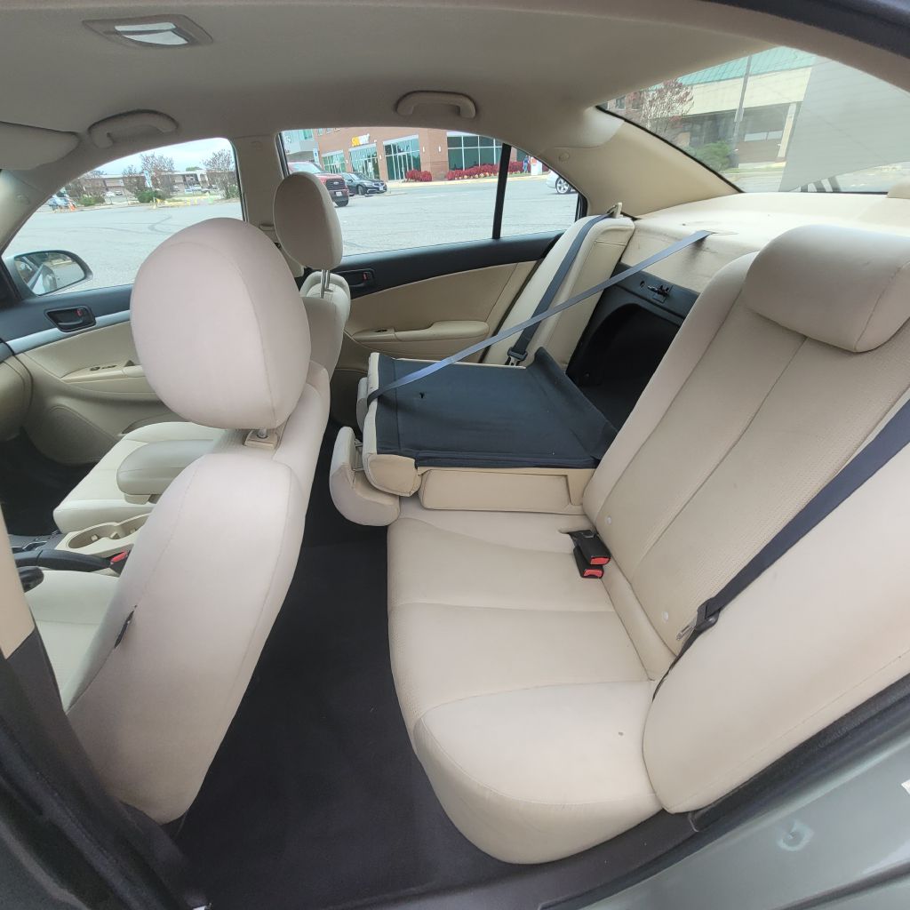Photo 17 of this HYUNDAI SONATA
