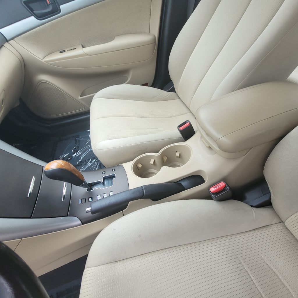 Photo 22 of this HYUNDAI SONATA