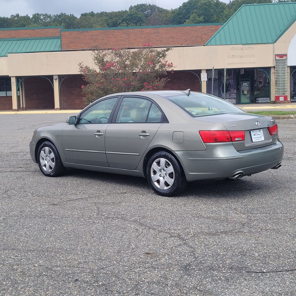 Photo 27 of this HYUNDAI SONATA