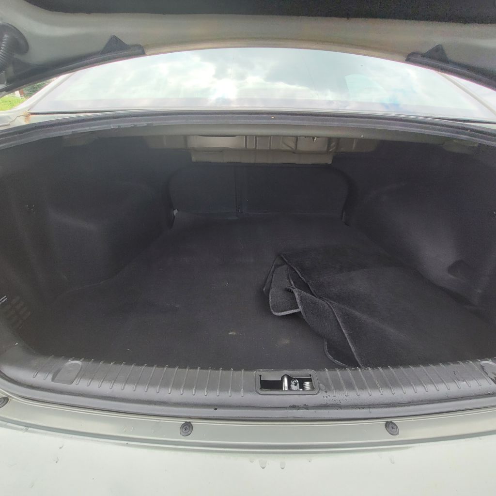 Photo 29 of this HYUNDAI SONATA