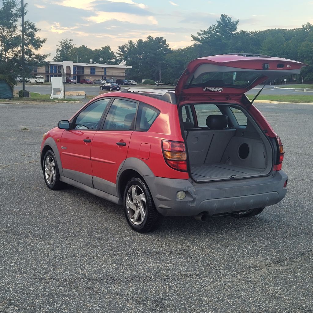 Photo 11 of this PONTIAC VIBE