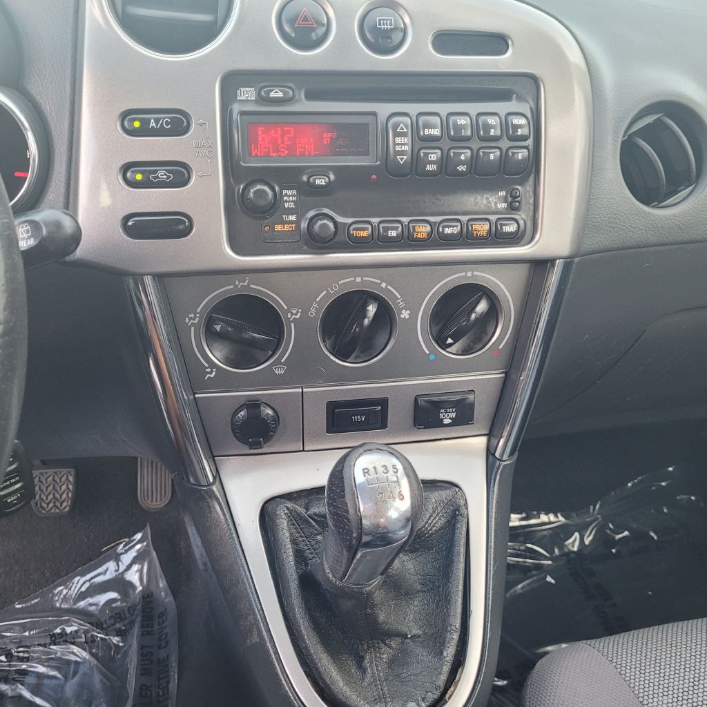 Photo 14 of this PONTIAC VIBE