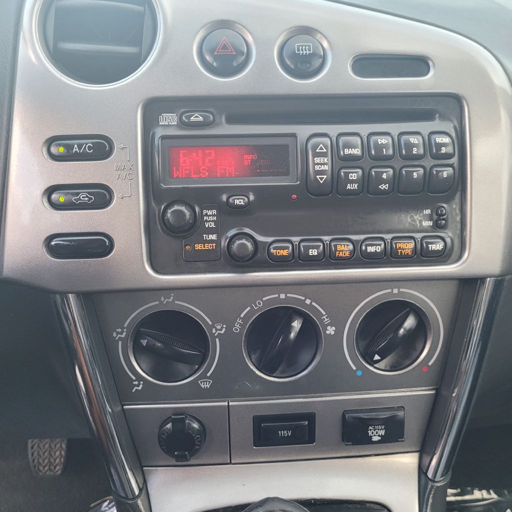 Photo 33 of this PONTIAC VIBE