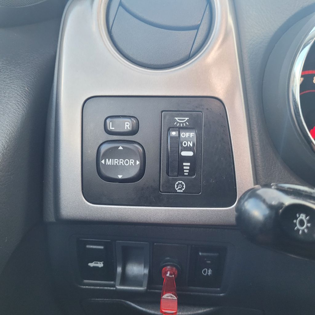 Photo 38 of this PONTIAC VIBE
