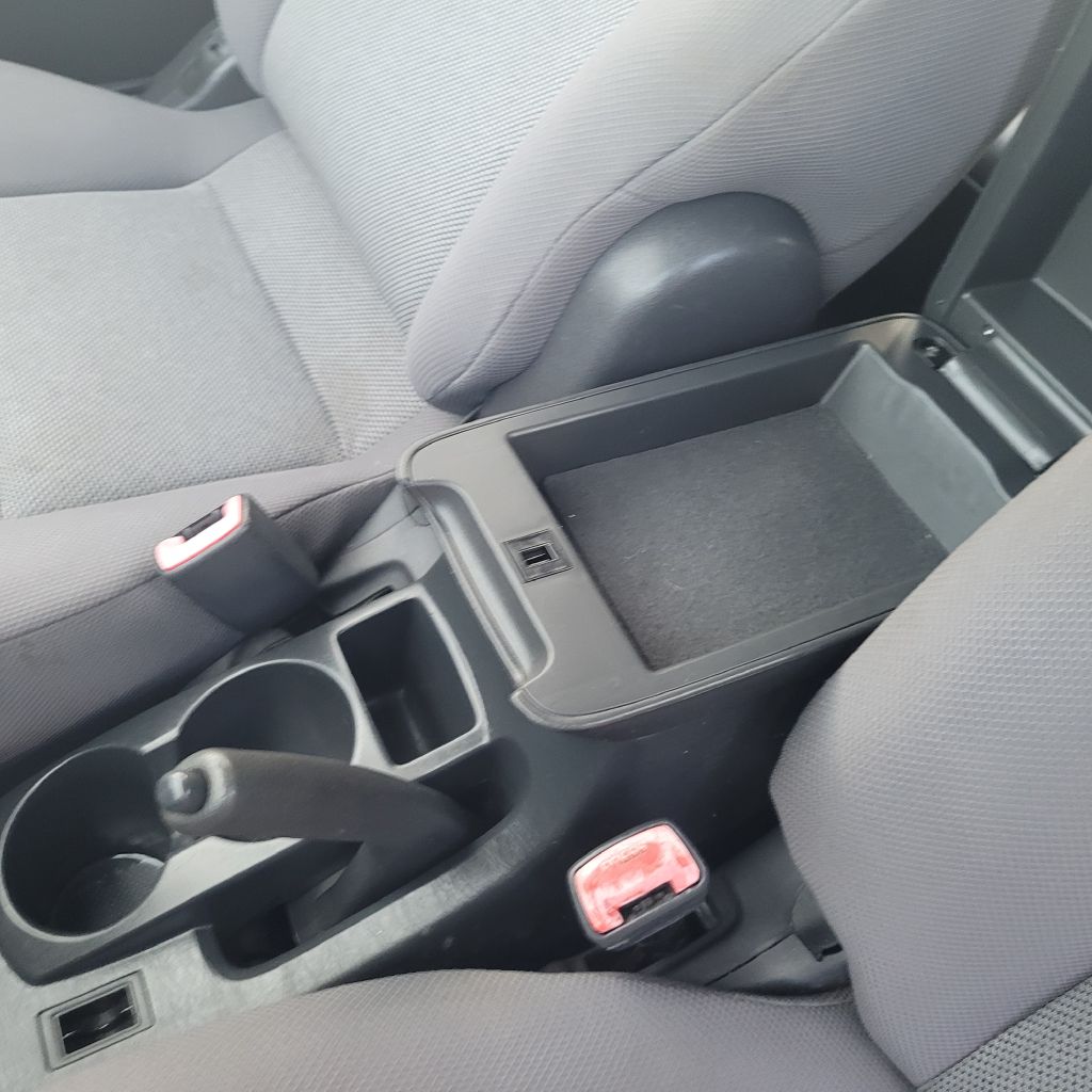 Photo 40 of this PONTIAC VIBE