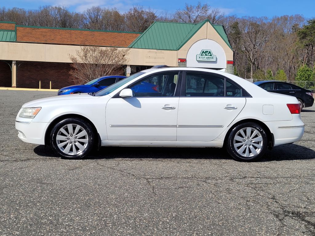 Photo 2 of this HYUNDAI SONATA