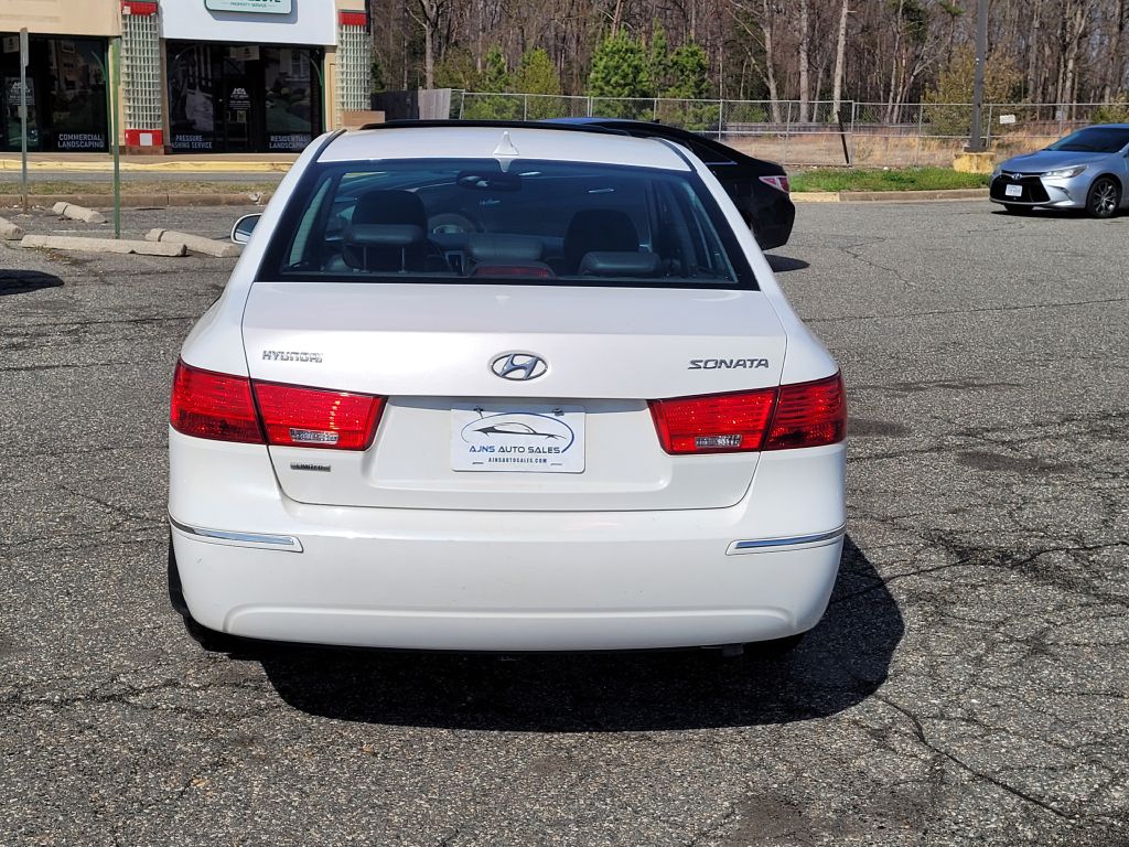 Photo 3 of this HYUNDAI SONATA