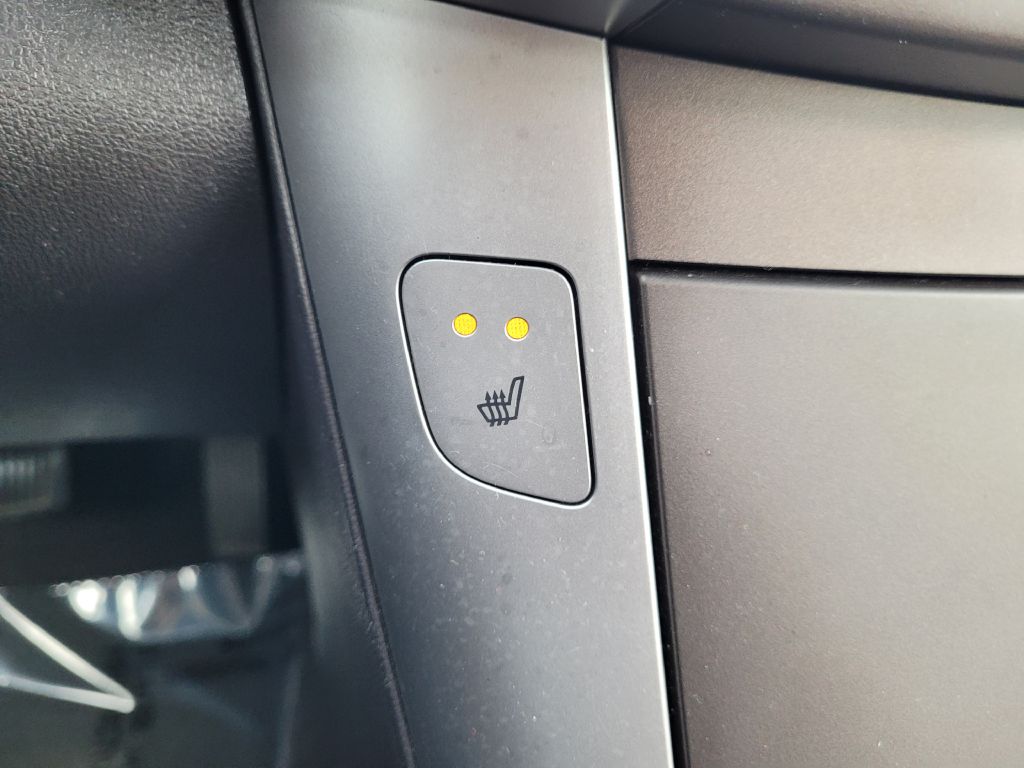 Photo 16 of this HYUNDAI SONATA