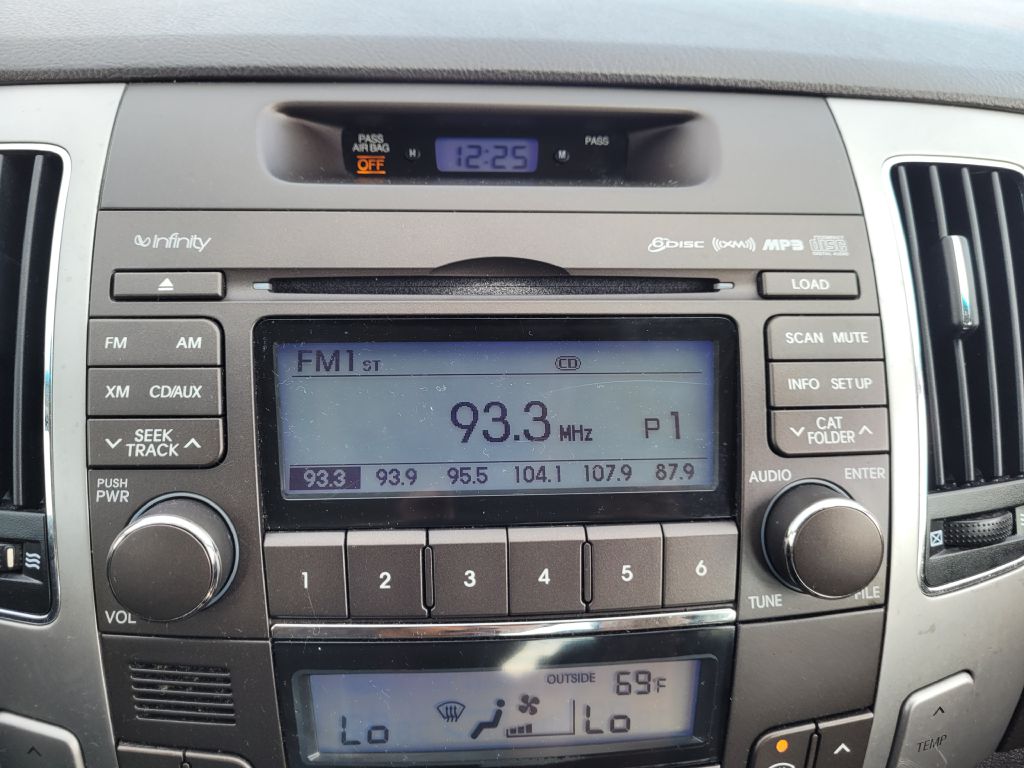 Photo 19 of this HYUNDAI SONATA