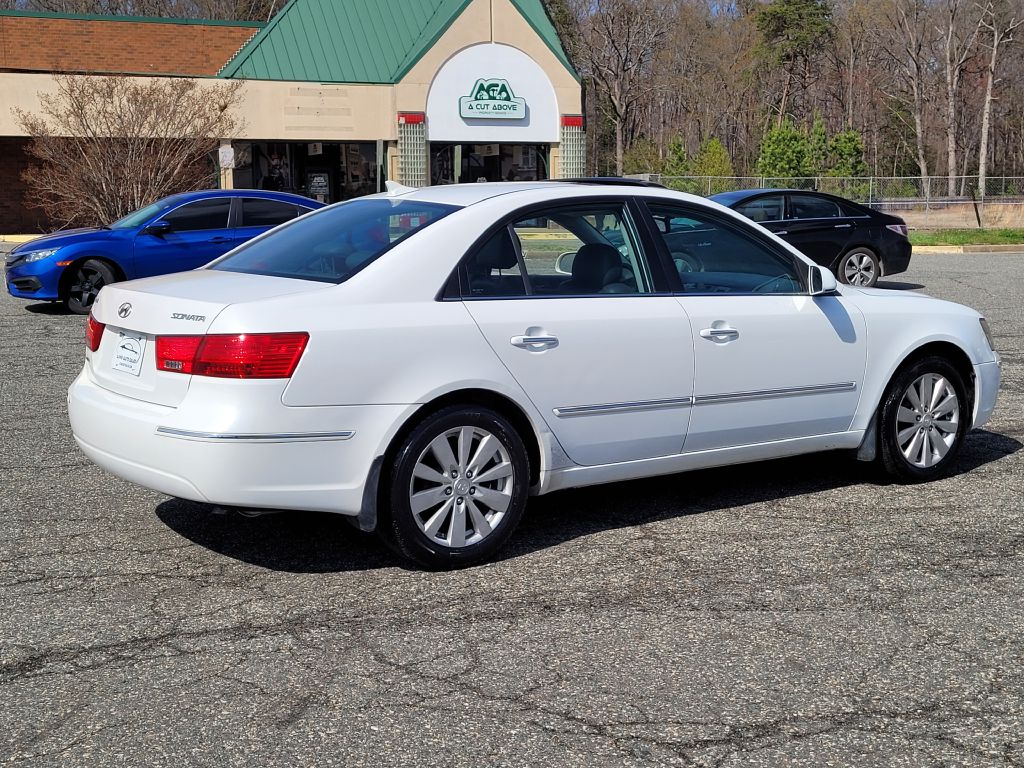 Photo 30 of this HYUNDAI SONATA