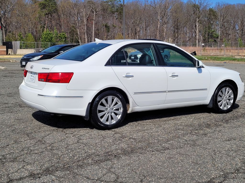 Photo 31 of this HYUNDAI SONATA