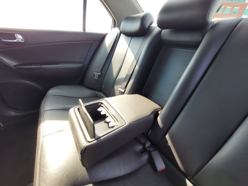 Photo 35 of this HYUNDAI SONATA