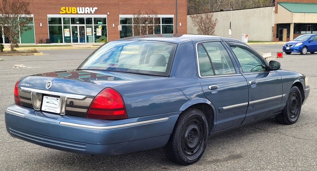 Photo 4 of this MERCURY GRAND MARQUIS