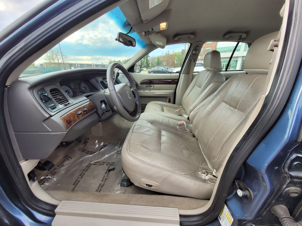 Photo 7 of this MERCURY GRAND MARQUIS