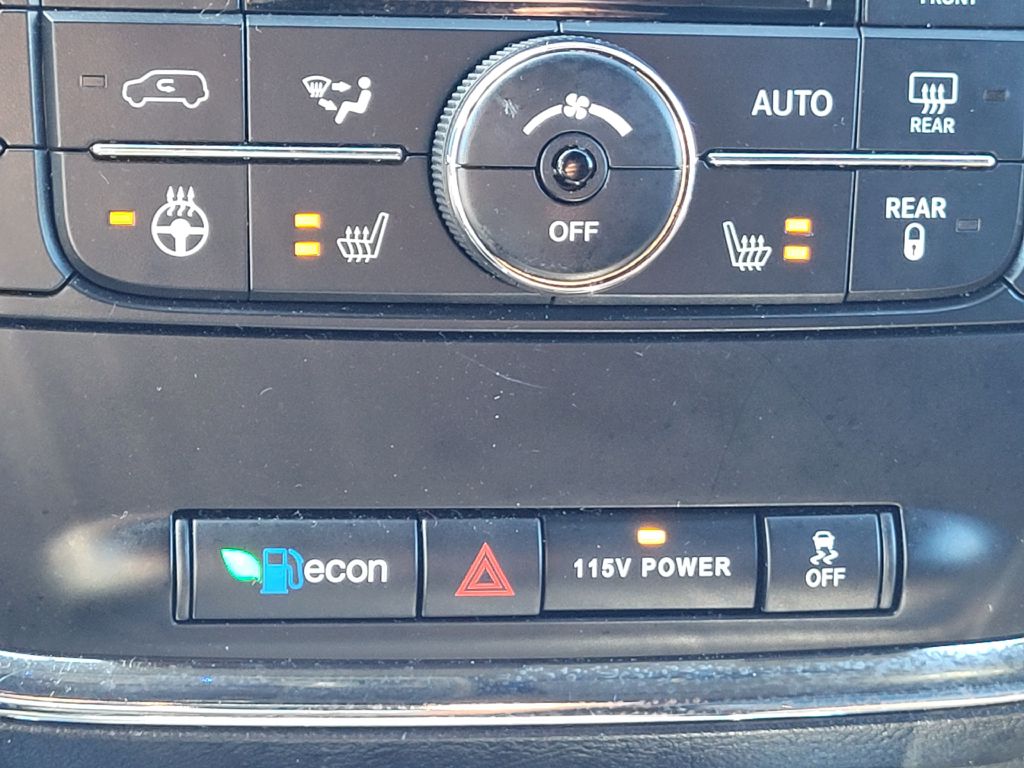 Photo 21 of this DODGE GRAND CARAVAN