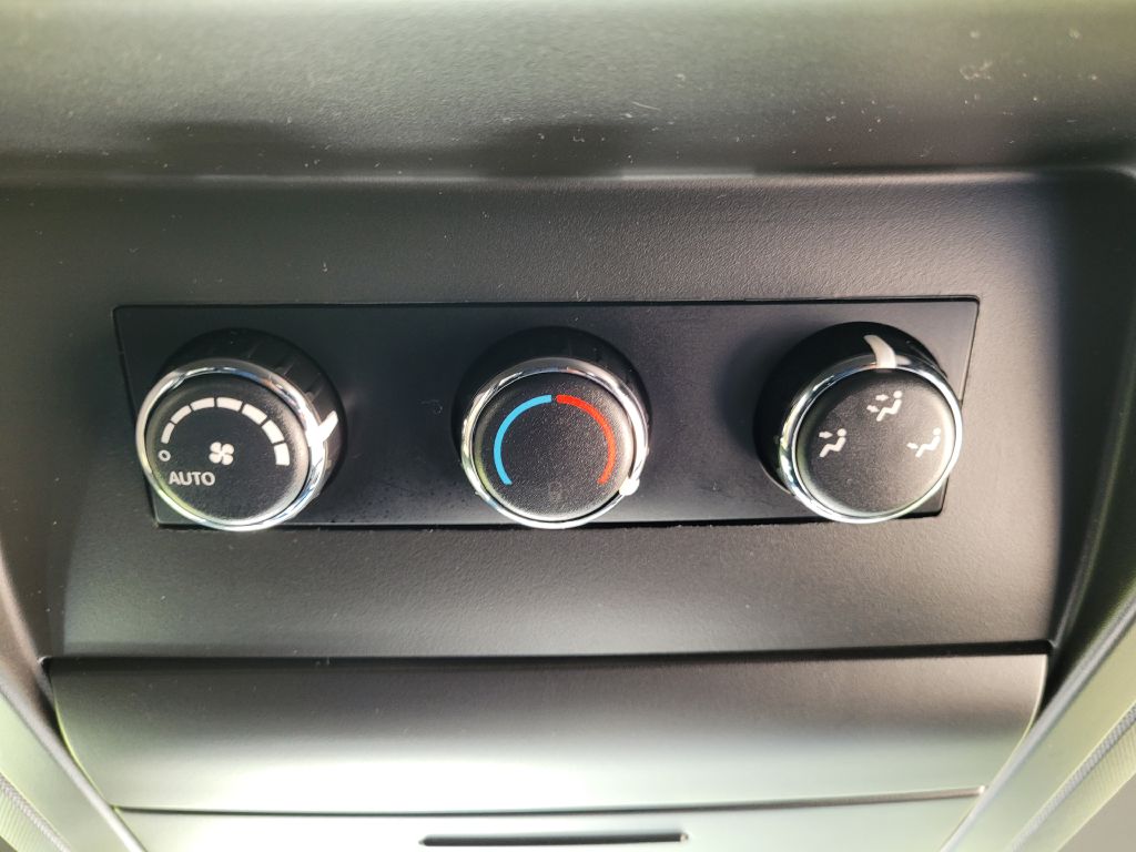Photo 30 of this DODGE GRAND CARAVAN
