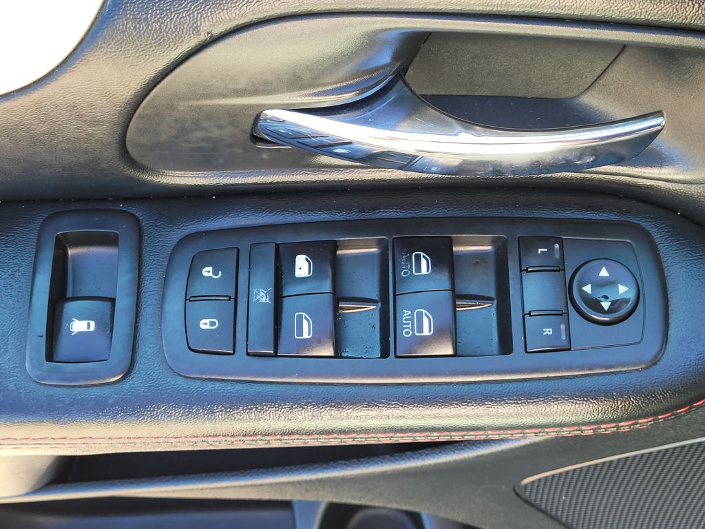 Photo 33 of this DODGE GRAND CARAVAN