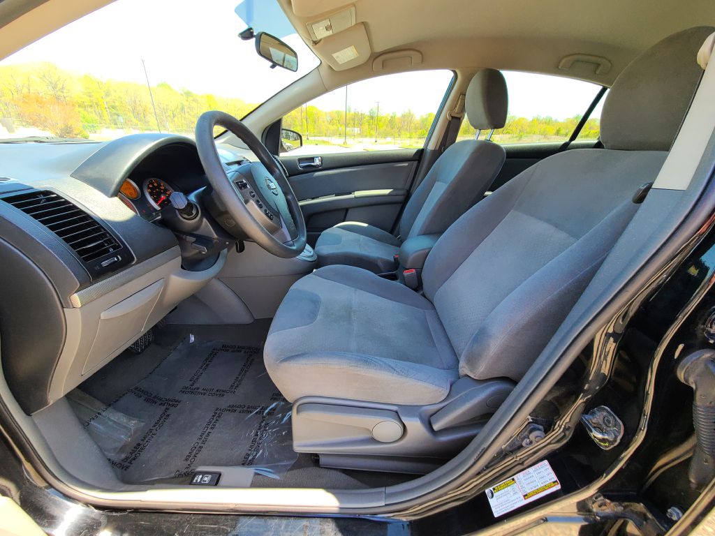 Photo 8 of this NISSAN SENTRA