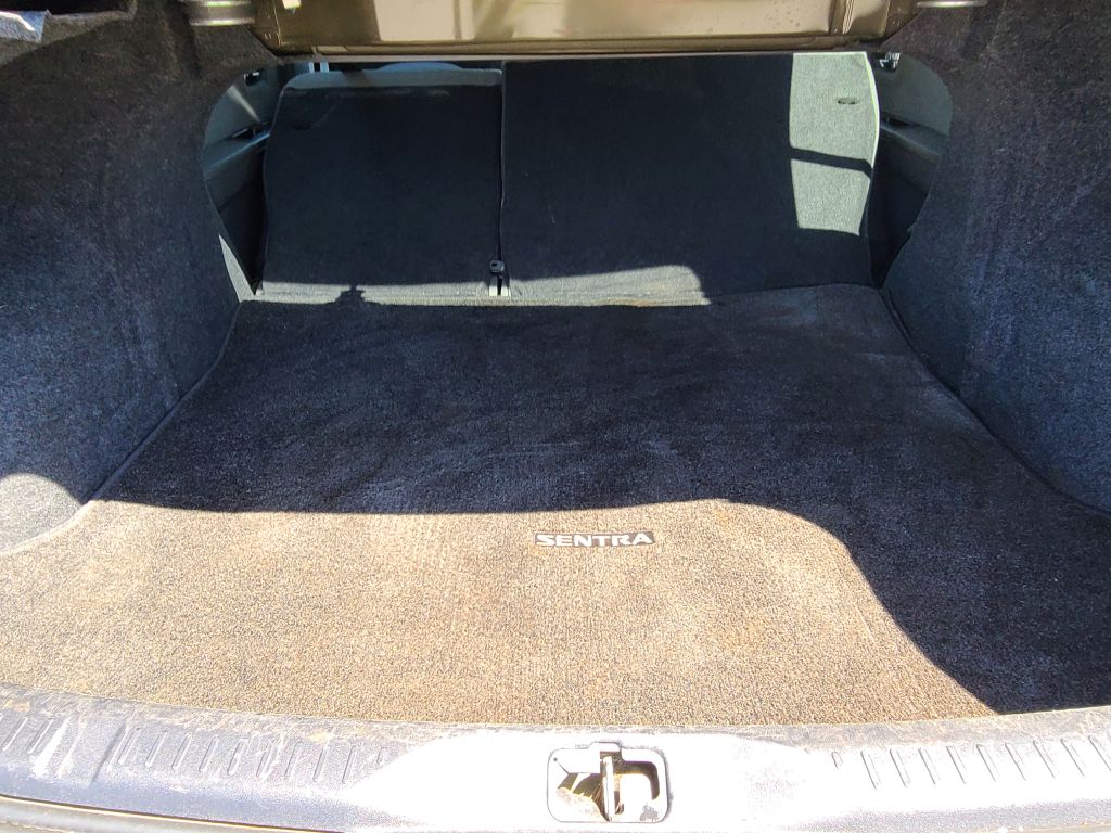 Photo 21 of this NISSAN SENTRA