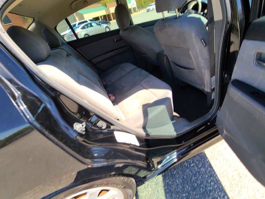 Photo 32 of this NISSAN SENTRA