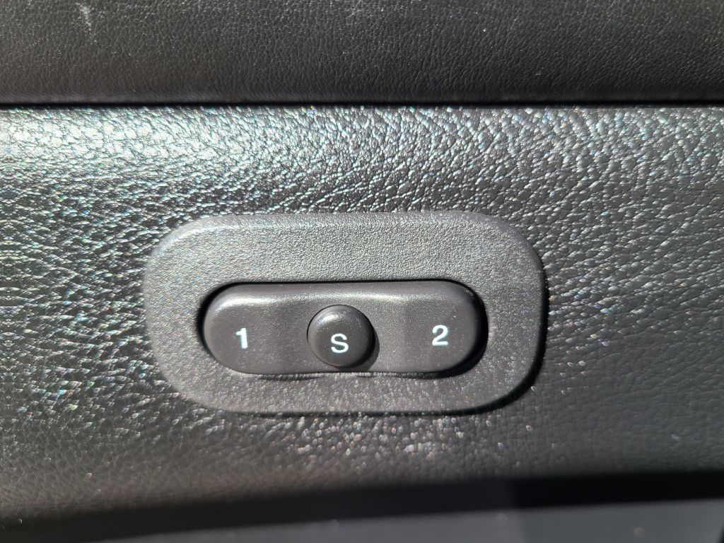 Photo 17 of this DODGE DURANGO