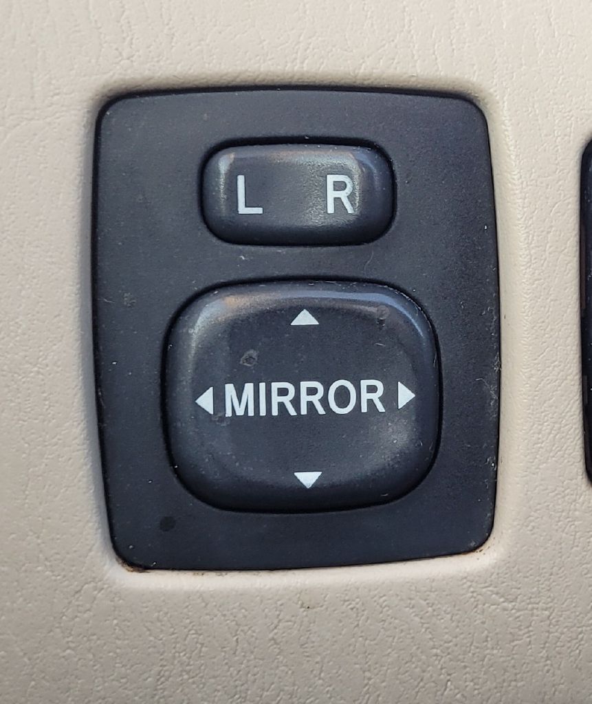 Photo 14 of this TOYOTA CAMRY SOLARA