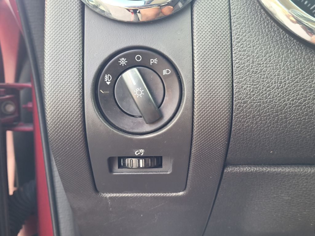 Photo 14 of this FORD EXPLORER