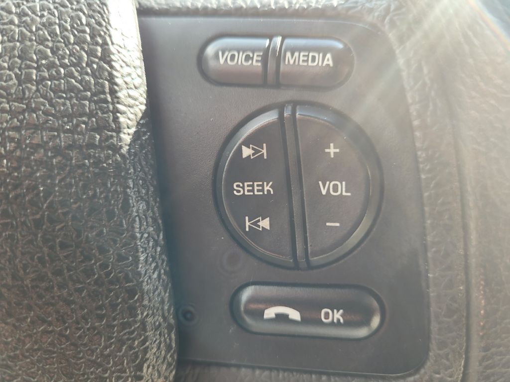 Photo 15 of this FORD EXPLORER
