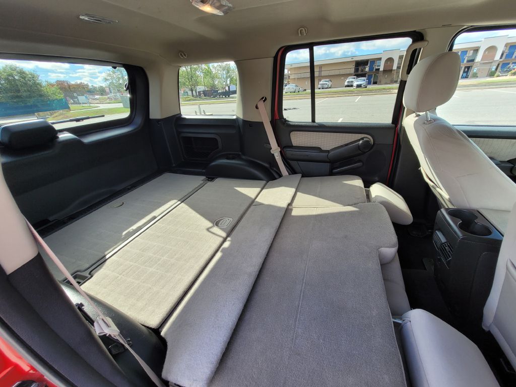 Photo 21 of this FORD EXPLORER