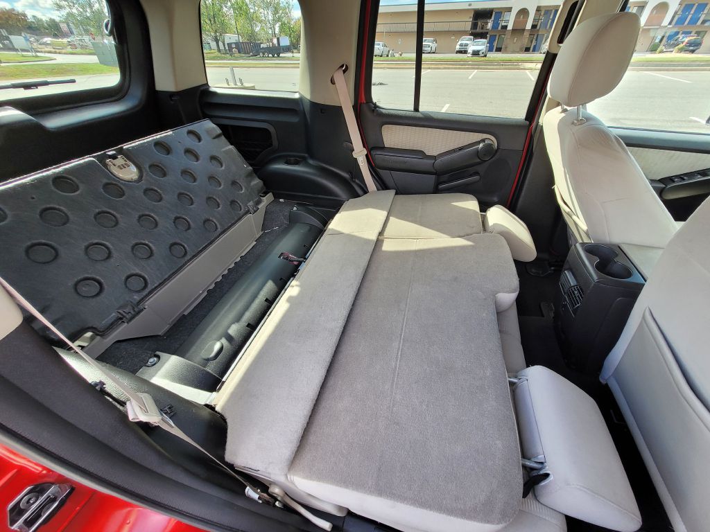 Photo 38 of this FORD EXPLORER