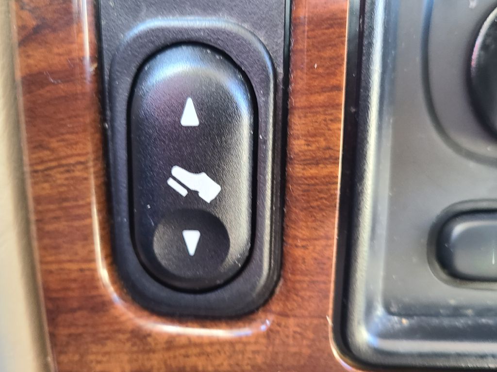 Photo 8 of this FORD WINDSTAR