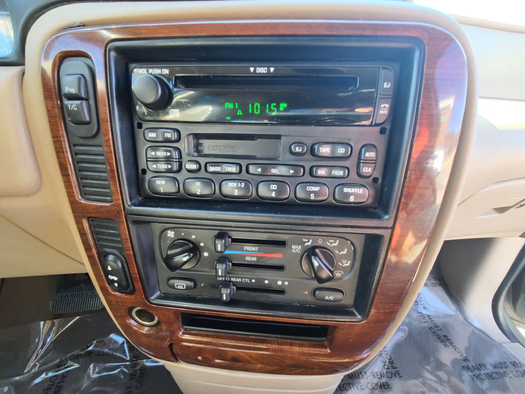 Photo 17 of this FORD WINDSTAR