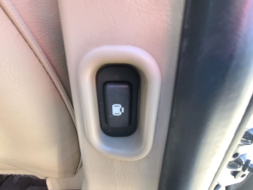 Photo 34 of this FORD WINDSTAR