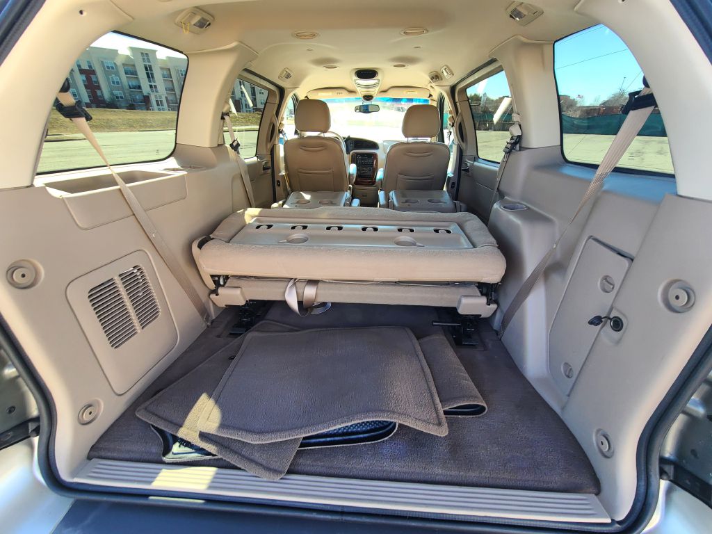 Photo 36 of this FORD WINDSTAR